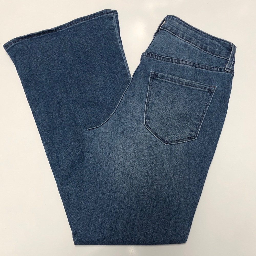 Old navy WOW flare high rise jeans size 6 petite